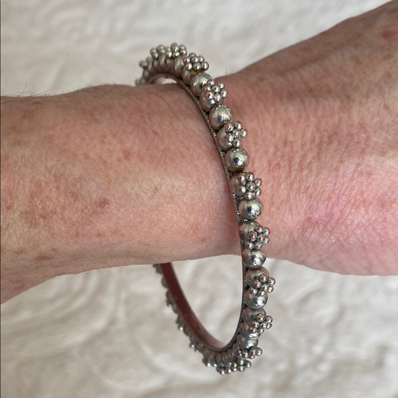 Silver Floral Like Beaded Metal Bangle - Picture 8 of 9